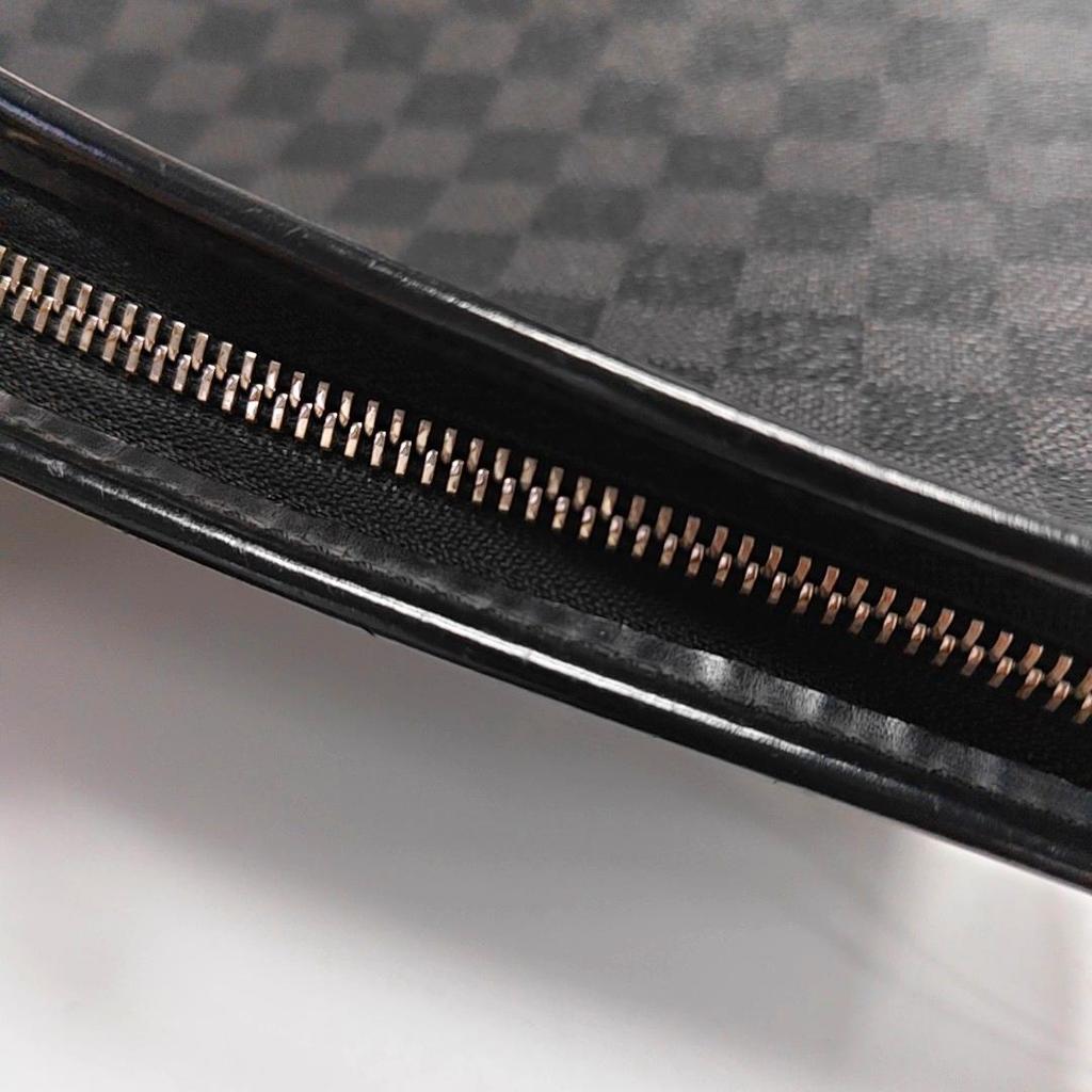 [Pre-Owned] Louis Vuitton Pochette Voyage MM 'Black Damier Graphite Canvas' - Good #PTP5C9