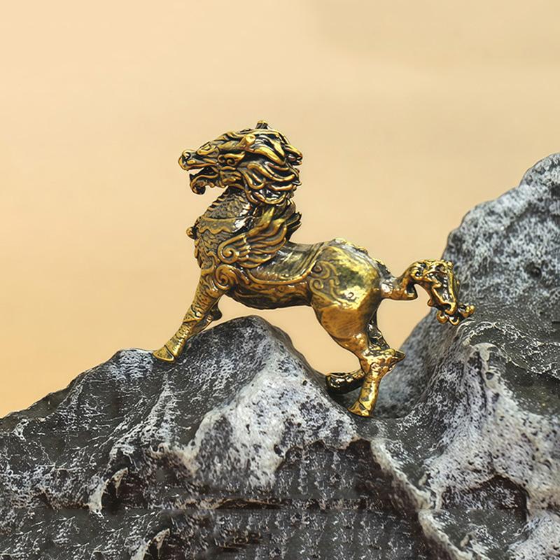 Running War Horse Sculpture Ornaments Retro Brass Zodiac Animal Feng Shui Small Statue Office Desk Home Decorations Figurines