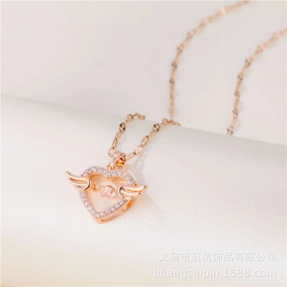 Wind Smart Love Necklace Women'S Simple Versatile Trendy Beating Heart Wings Pendant Slightly Inlaid Clavicle Chain