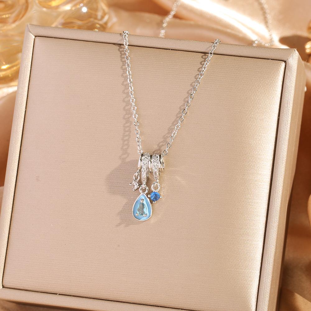 Four Leaf Clover Pendant Necklace For Women Fashionable Zircon Crystal Adjustable Chain Delicate And Versatile Jewelry