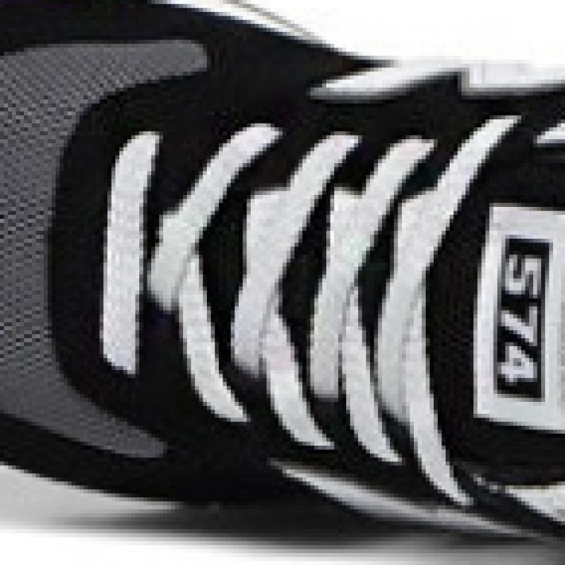 Choose 1 Of 4 Types Of New Balance 574 Sneakers For Men And woMen