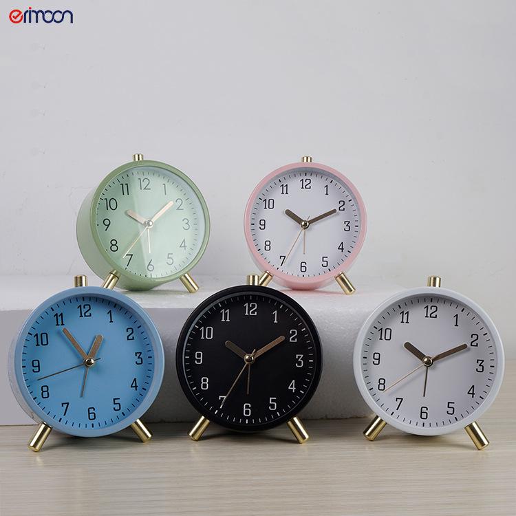 European Minimalist Children's Silent Quartz Alarm Clock
