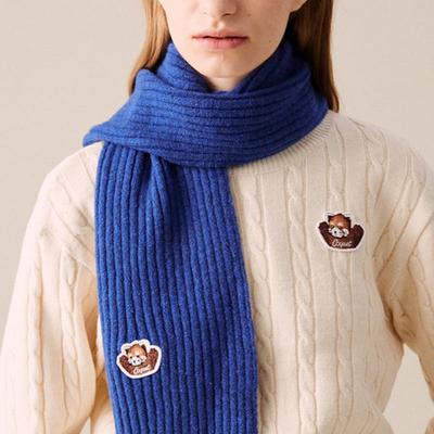 Coquet Face Kleiner Panda Aufnäher Strickschal Kobaltblau