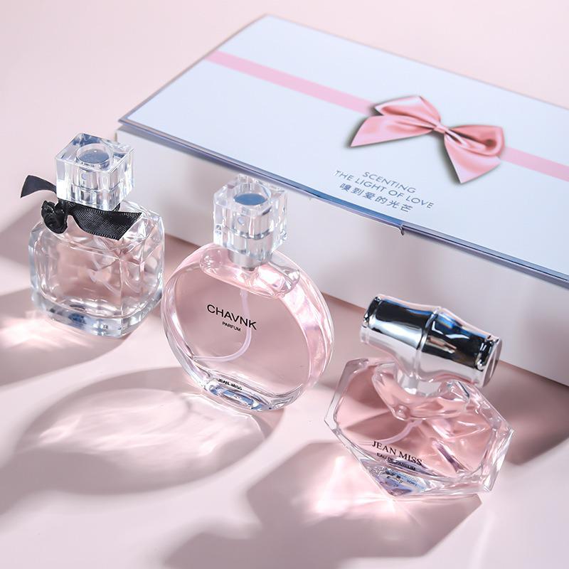 Douyin Live Yixiang Women's Perfume Three-Piece Gift Set - Long-lasting Fragrance and Encounter Reversal Collection.
