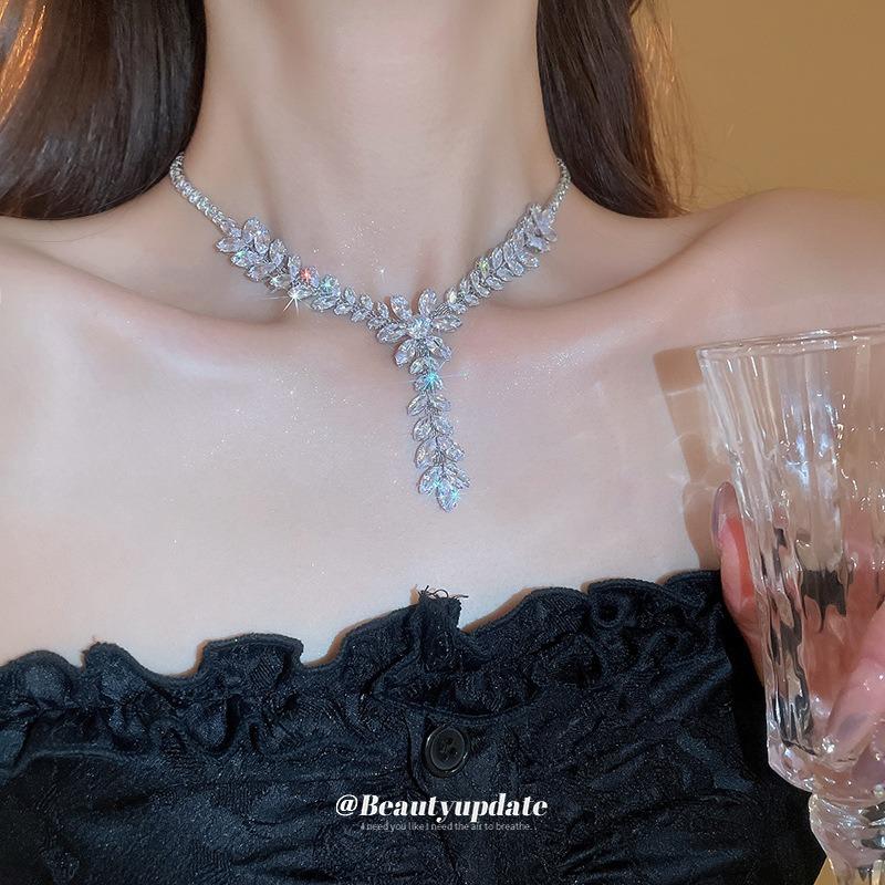 Silver needle new zircon wheat ear fringed earrings necklace set fashionable light luxury collarbone chain high-end jewelry