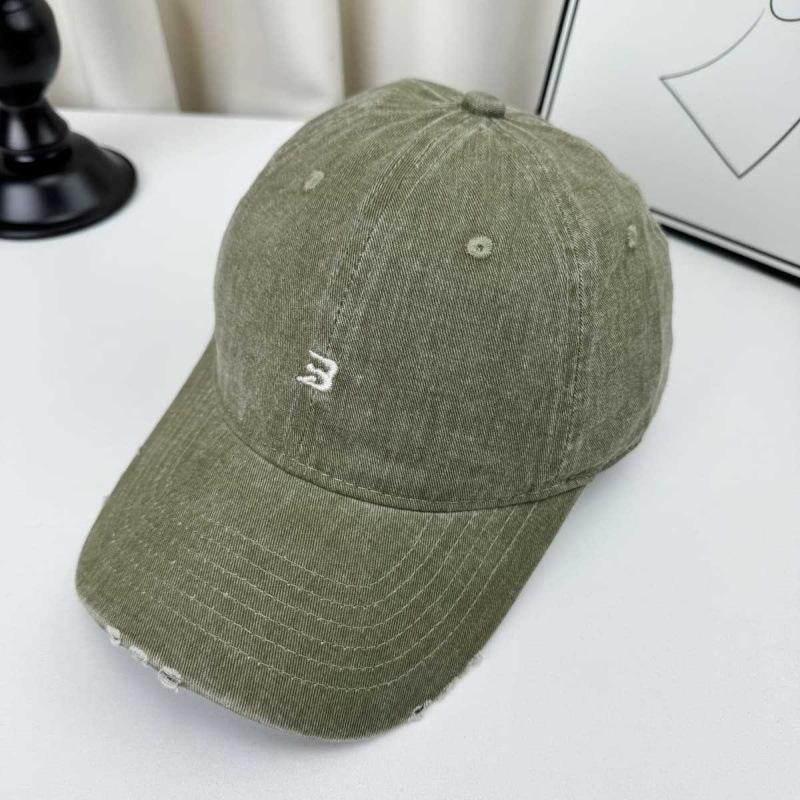 Versatile Ripped Baseball Cap Men's and Women's Embroidered Soft Top Breathable Outdoor Travel Sunscreen Shade Cap