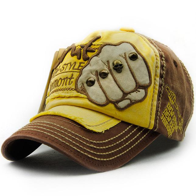 Trendy Letter Rivet Unisex Duckbill Baseball Cap