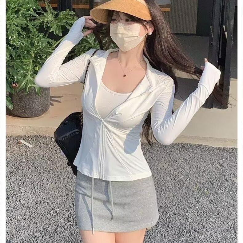 Women's Slim Fit Long Sleeve Sun Protection Running Jacket - White Stand Collar Fitness Outerwear