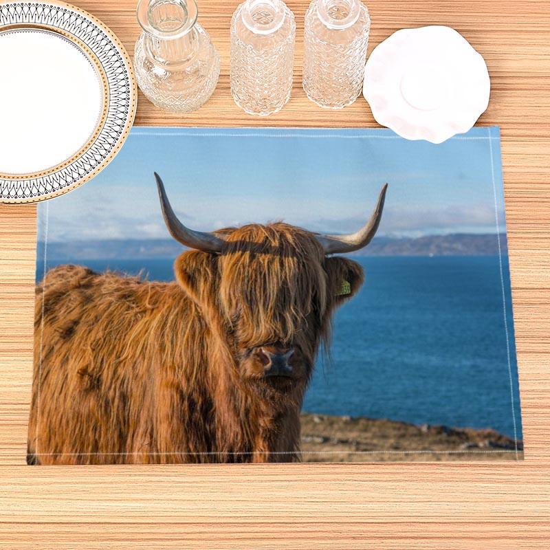 Highland Cow Placemat Cotton Linen Fabric Table Mats Family Dinner Tableware Kitchen Size 30X45cmTable Mat