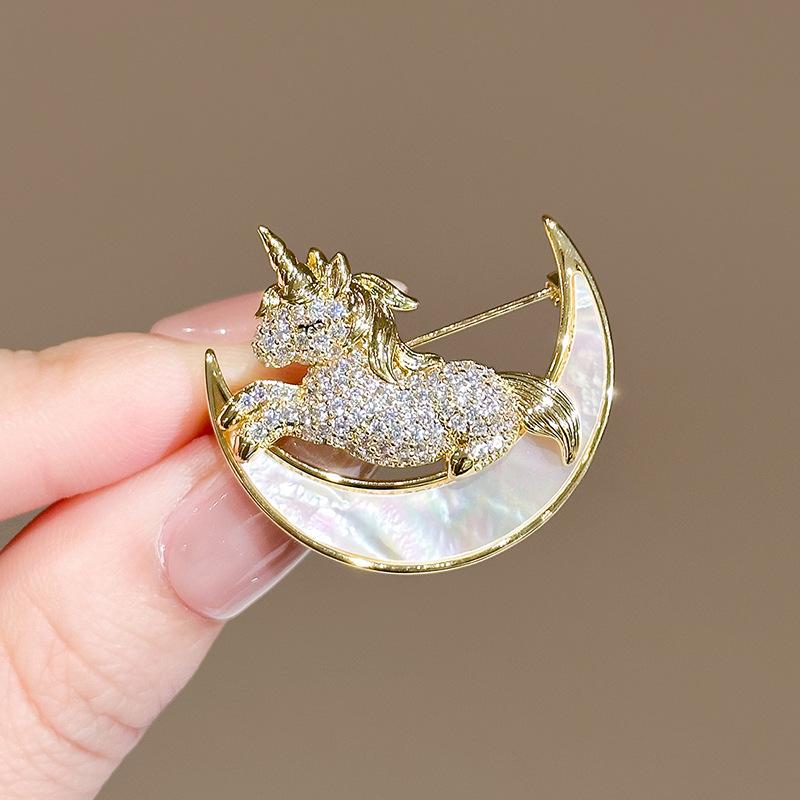 Cute Cartoon Pony Brooch Exquisite Zodiac Horse Brooch Pin For Women Temperament Clothing Accessories Men Suit Lapel Corsage