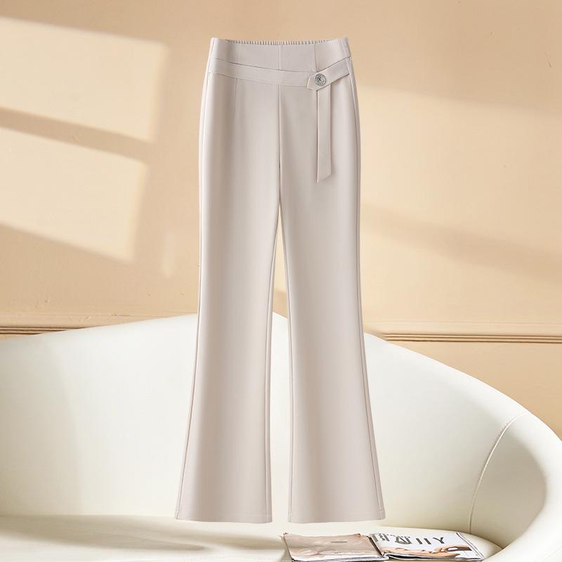 

Женские брюки микро-клеш с высокой посадкой из искусственного ацетата - Коллекция Весна 2025 3XL бежевый