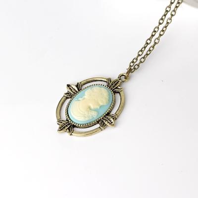 Vampire Diaries Katherine Head Collana con ciondolo Gioielli cinematografici Collane in bronzo vintage