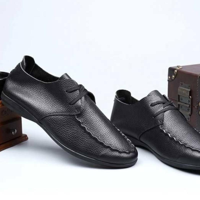 Modische Schnürschuhe Flache Runde Zehenpartie Lederschuhe für Herren Retro Designer Im Angebot Erwachsene Niedriger Preis Luxus Sale Sozial Neuer Mann Freizeitschuh