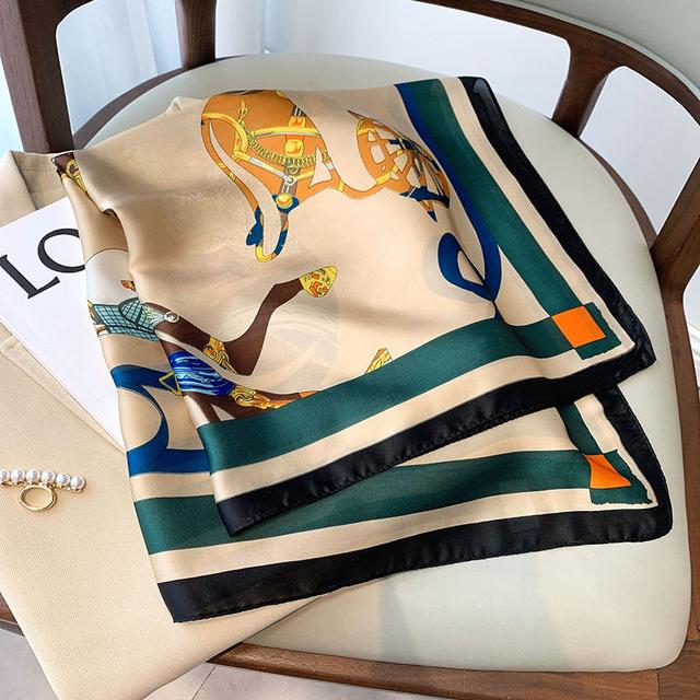 Nový 70*70cm Hodvábny Saténový Šatka na Vlasy Dámska Vreckovka S Potlačou Štvorcová Čelenka Bandana Malý Nákrčník Hidžáb Dáma Dievča