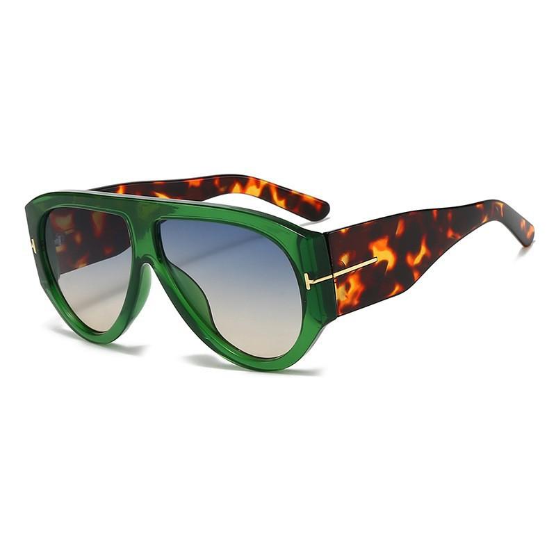 European and American retro large-frame pilot sunglasses for women ins fashionable, simple and versatile, showing a small square face, sunglasses f