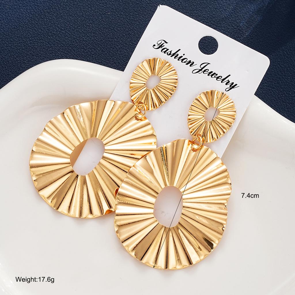 Vintage Geometric Long Round Pendant Earrings for Women Exaggerated Gold Silver Color Piercing Earrings Girl Party Jewelry 2026
