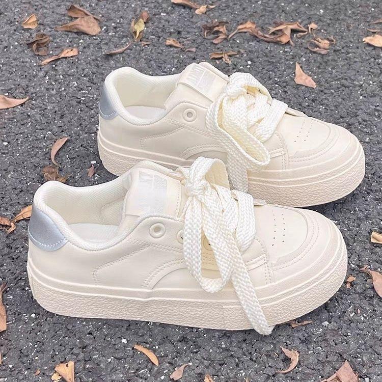 Little white shoes women's autumn breathable shallow mouth non-slip versatile 2025 new trendy shoes board shoes student white shoes single shoes women