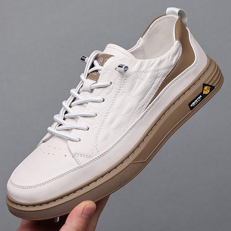 2025 Autumn and Winter New Men's Casual Leather Shoes Men's Hand-stitched Leather Breathable Versatile Board Shoes Trendy Shoes 5801
