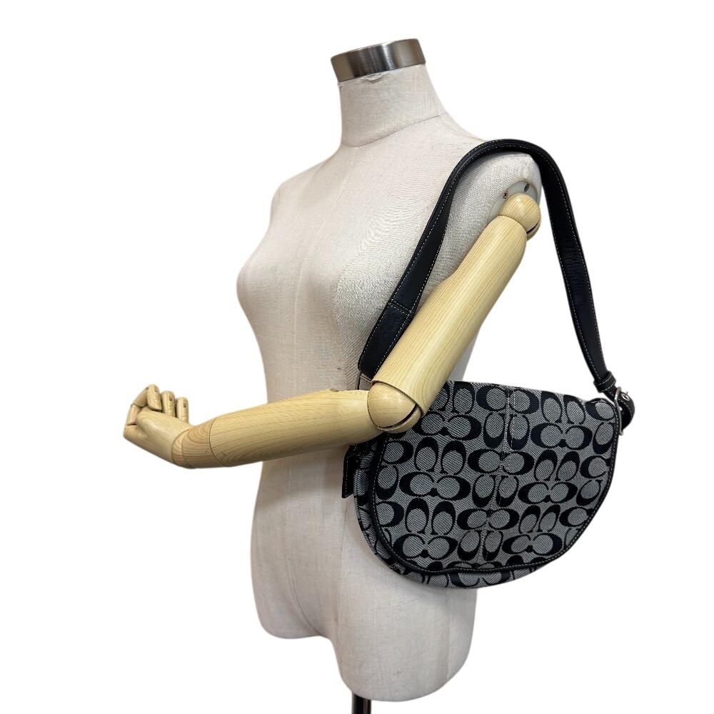 COACH 6842 Crossbody, one belt Signature canvas Shoulder Bag black canvas Used