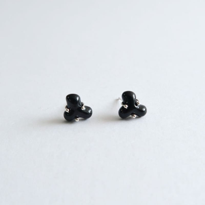 

DOL silver 925 Flower stone earring [DOL pebble] black
