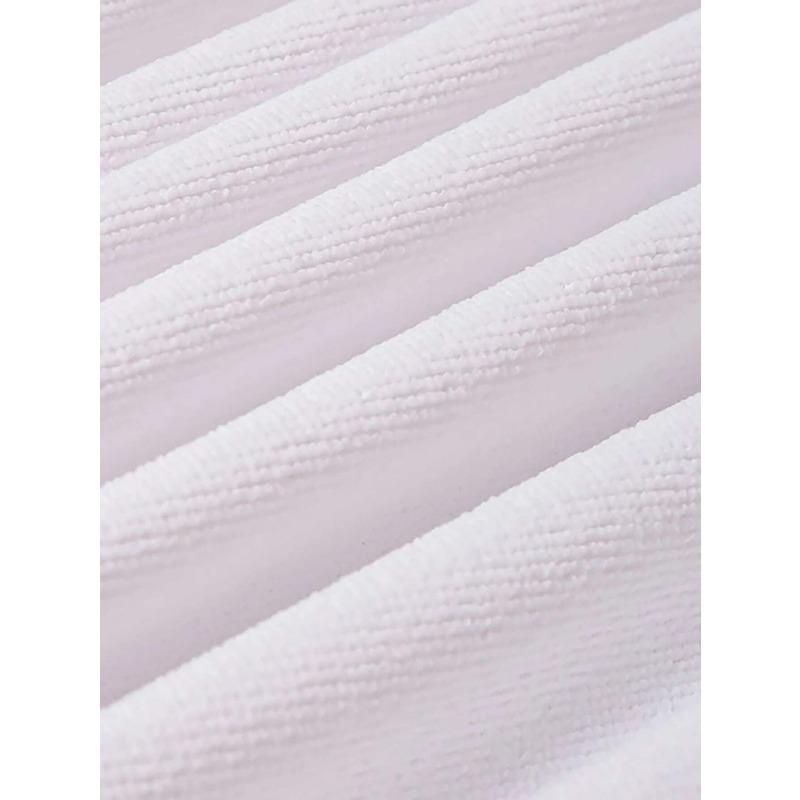 Microfiber Beach Towel Featuring a Flamingo Design, Perfect for Swimming, Camping, And Travel