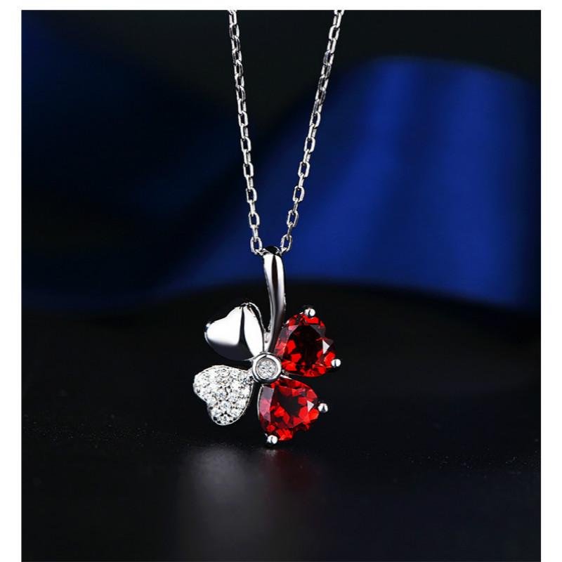 

Korean Lucky Four-leaf Clover Natural Garnet Pendant Necklace платиновый