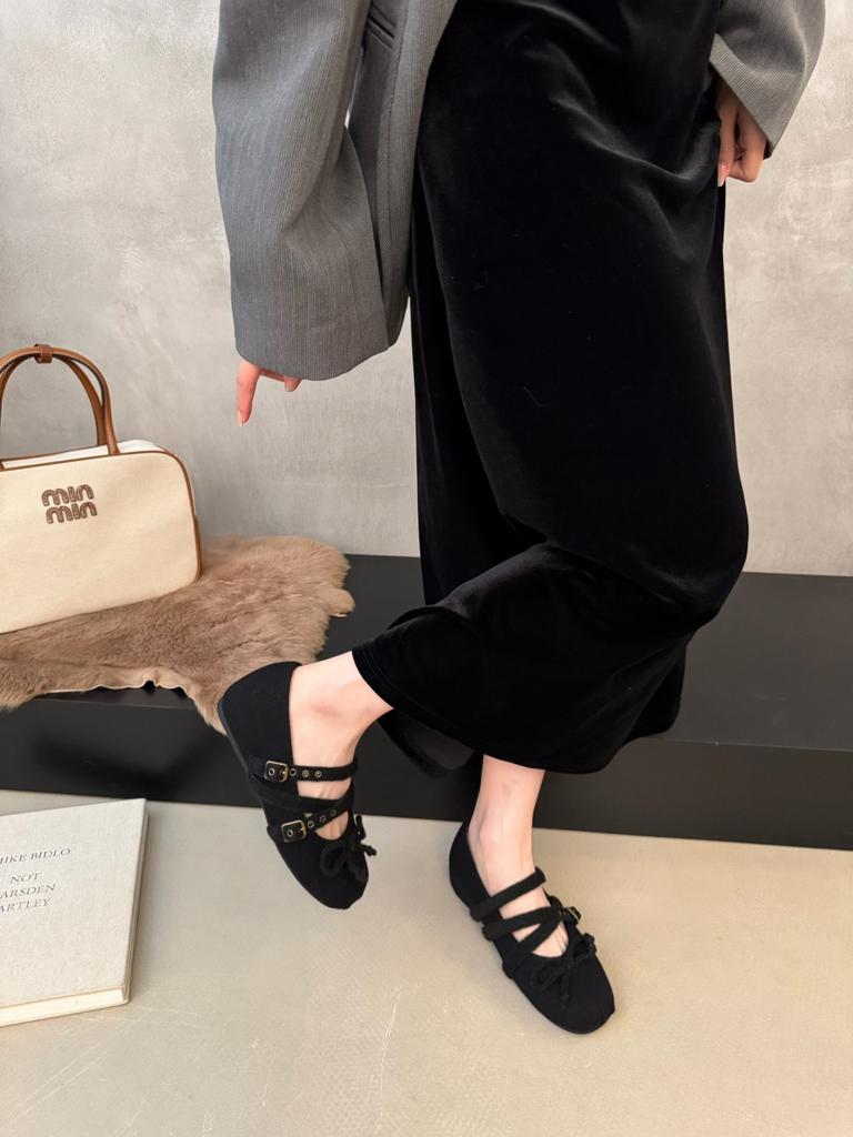 Retro Ballet Style Cross Buckle with Flat Mary Jane Shoes Women's Shoes 2025 New Autumn and Winter Maillard Single Shoes