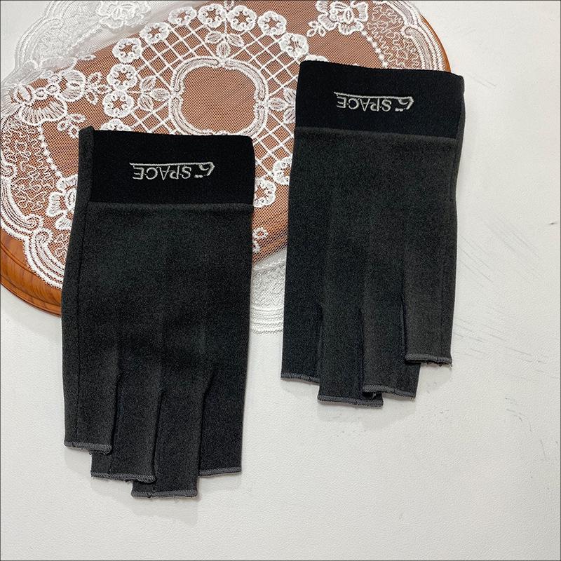 

Men s Cross-Border Half-Finger Cycling Gloves - Warm, Elastic, for Outdoors & Office. One Size
