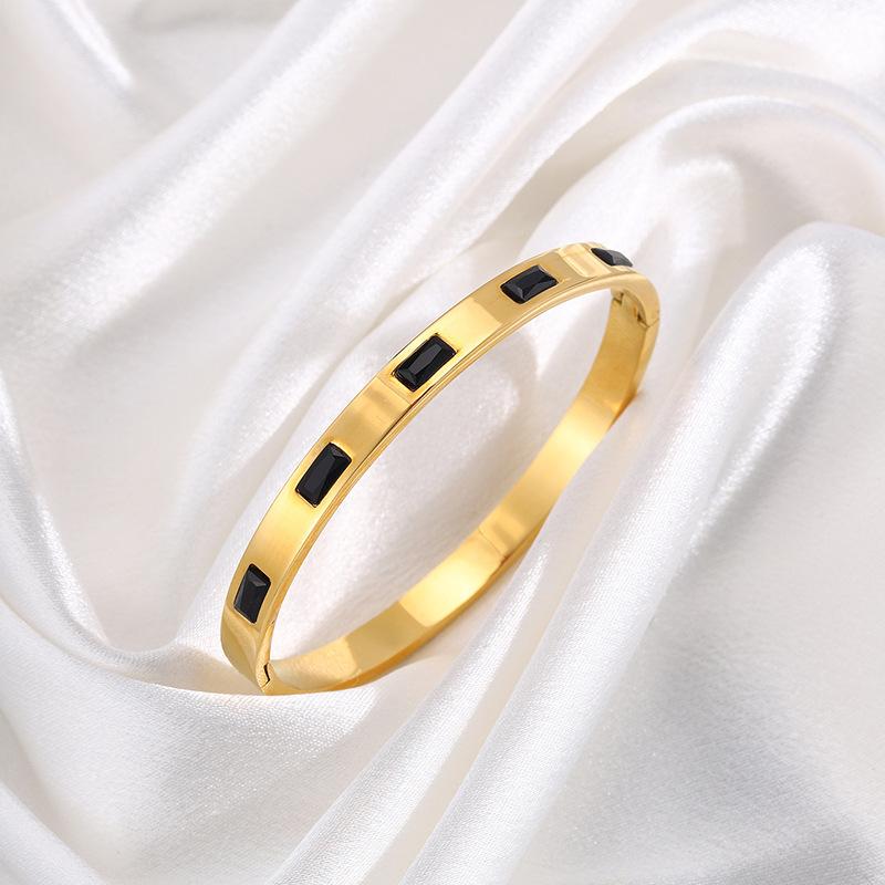 Zlatý titanový ocelový nerezový ocelový intarzovaný zirkonový pozlacený náramek stříbrný klasický jednoduchý styl růžové šaty vhodné pro ženy denní nošení