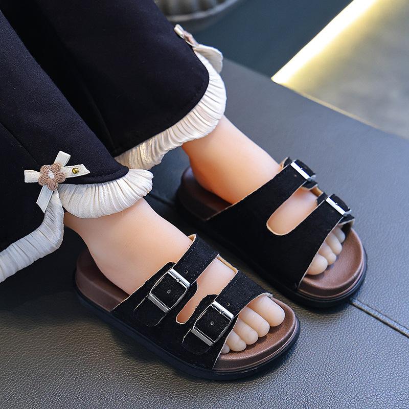 New Summer Children's Sandals Boys and Girls Non-Slip Soft Sole Bathing Outdoor Parent-Child Kids Boken Sandals