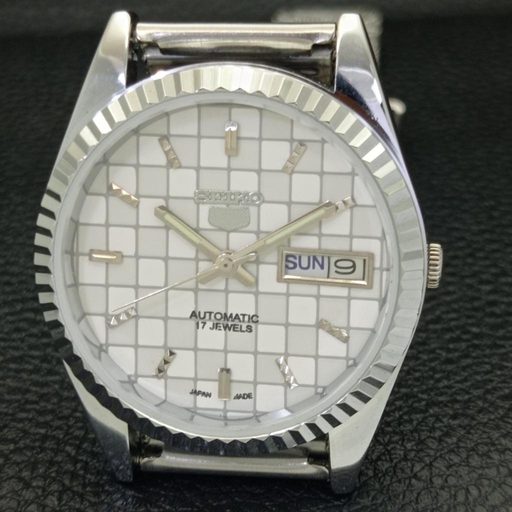 REFURBISHED SEIKO 5 AUTOMATIC MENS WATCH JAPAN MADE WHITE DIAL CUSTOM A440002-2 QV90-a440002