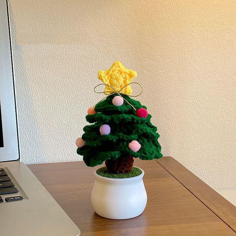 

Handmade Cotton Yarn Knitted Christmas Tree Ornament Home Room Decoration Mini Crochet Xmas Tree Christmas Desktop Party Gift