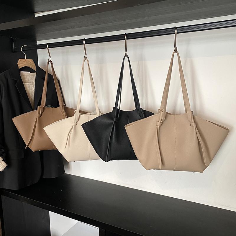 Pu Material Large Capacity Bag For Women With Magnetic Closure For Daily