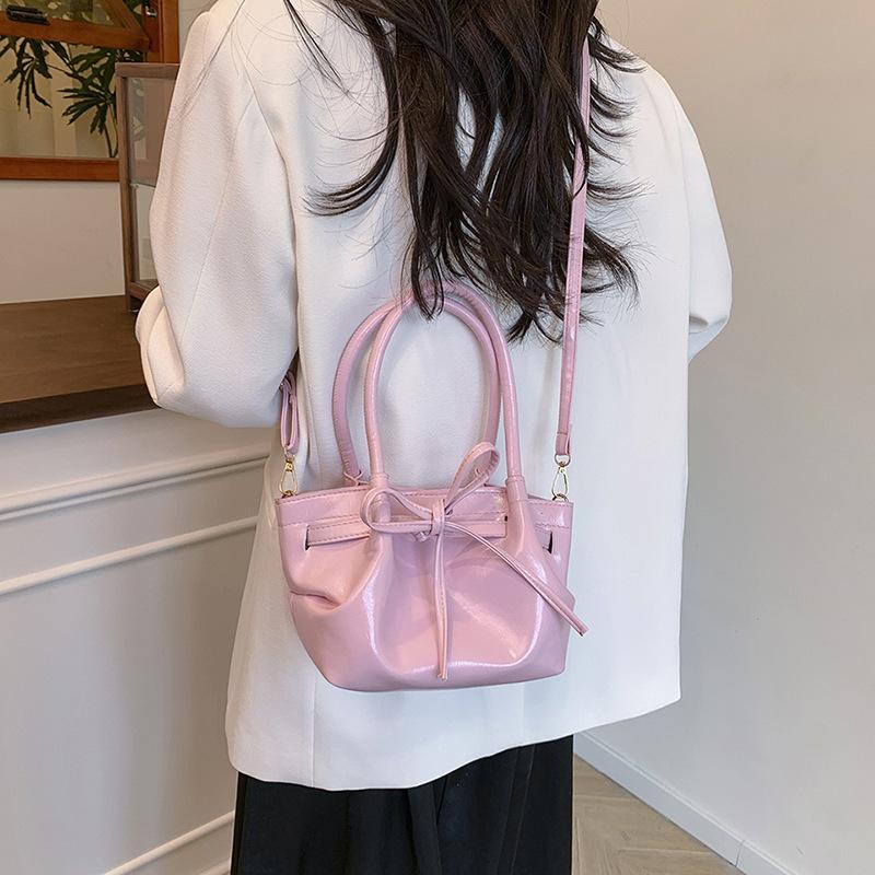 Korean Niche Portable Vegetable Basket Bag Women's Spring 2025 New Trendy Fashion Bucket Bag Bow Messenger Bag