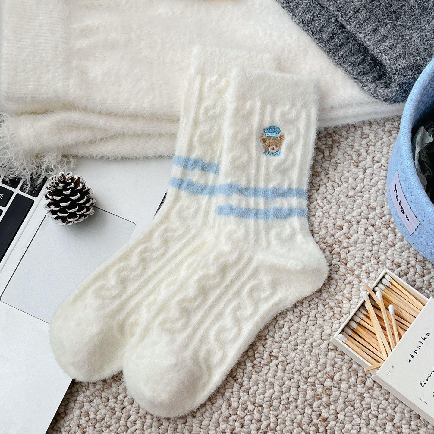 

Women s Fleece-Lined Blue Bear Wool Socks - Winter Warmth & Bow Mid-Calf Sleepwear Socks One Size