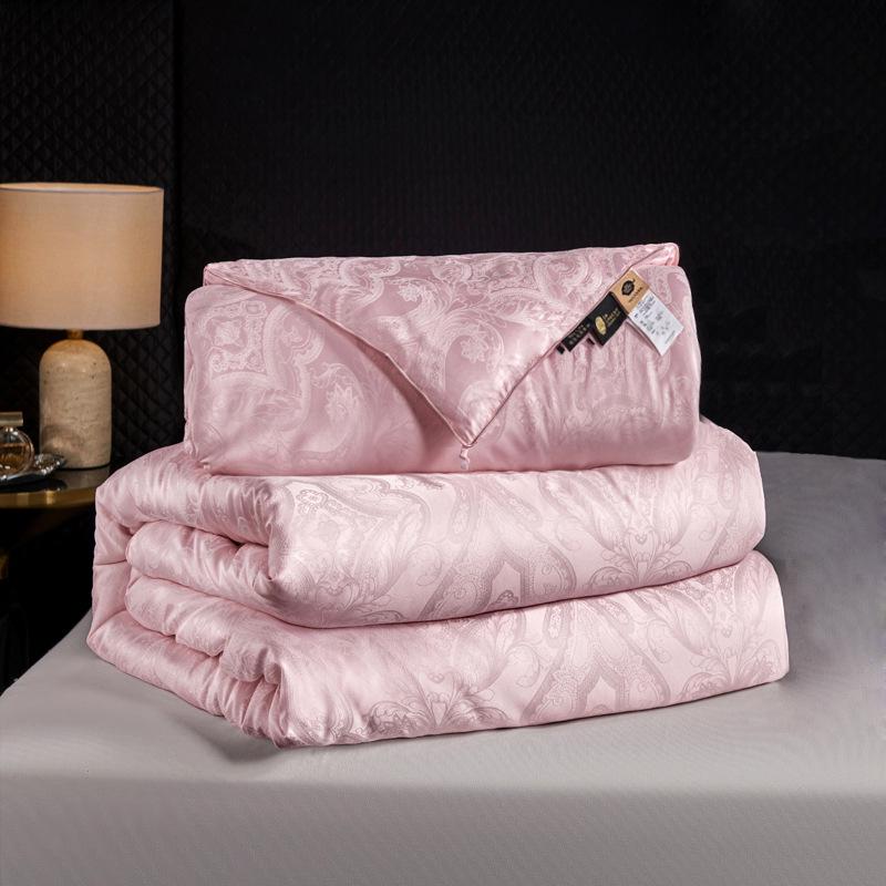 100% Regenerated Mulberry Silk Winter Comforter with Quality Certification