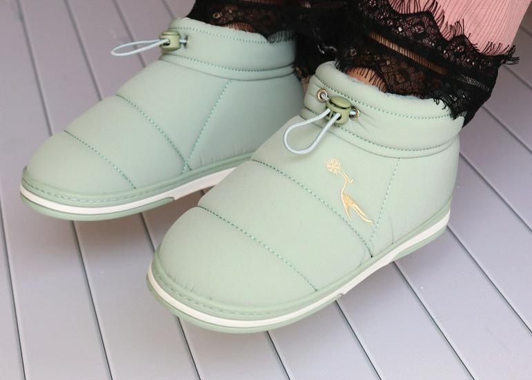 Women's Winter Warm Plush High-Top Cotton Slippers with Heel and Thickened Sole for Postpartum and Indoor Use