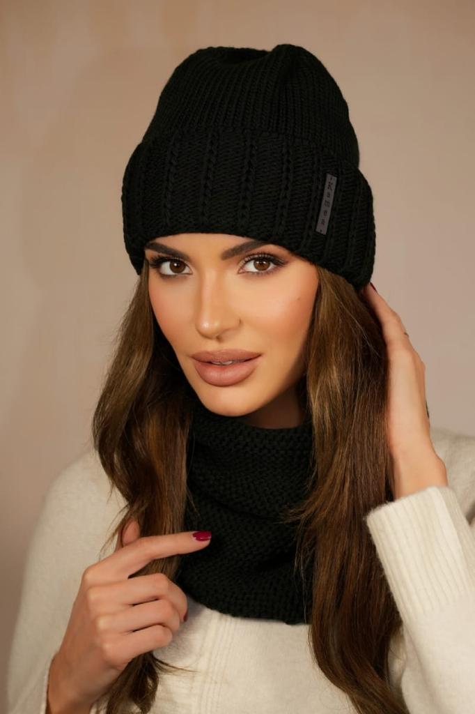 Leona Women' Set Hat with Snood, Black
