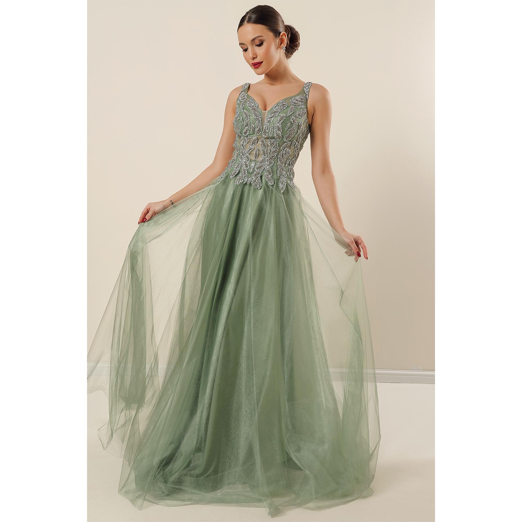 

Длинное платье из тюля с подкладкой из бисера и V-образным вырезом спереди сзади