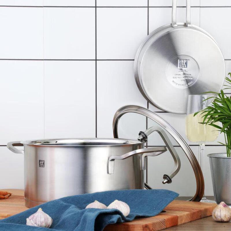 Zwilling Moment 20cm Shallow Casserole ZW-C122