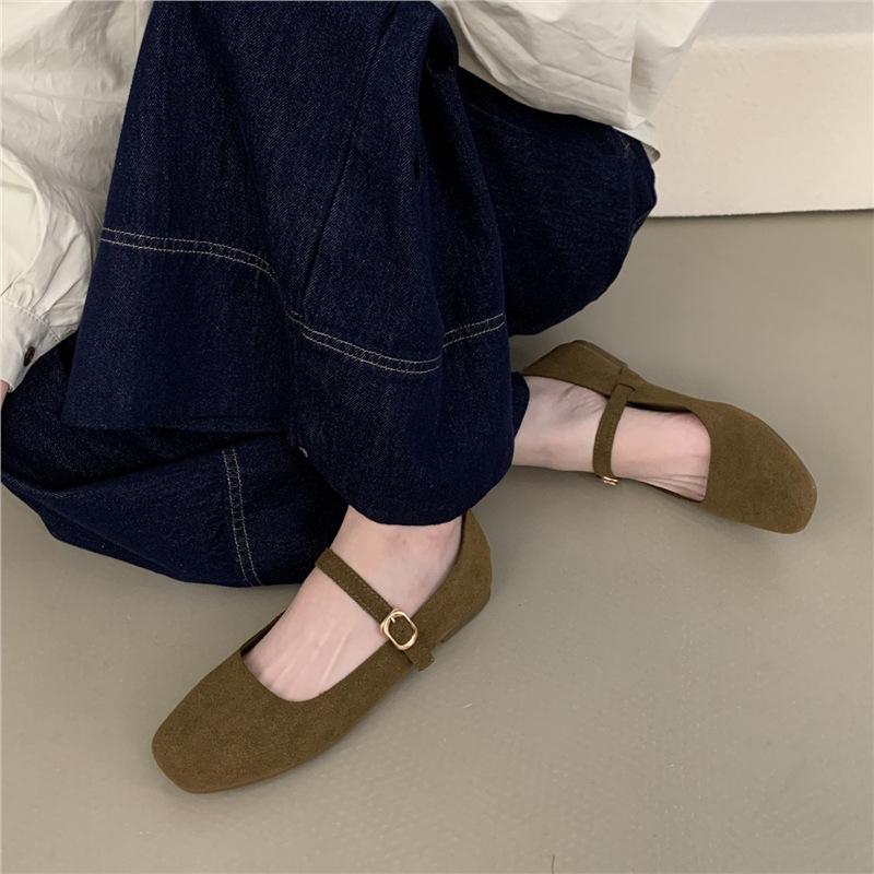 French temperament shallow mouth square head Mary Jane single shoes women's 2025 new Korean version flat bottom one word buckle belt grandma shoes