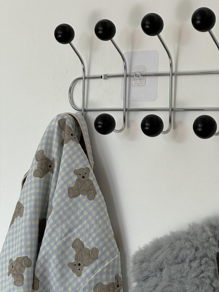 Seamless Iron Art Wall Hook for Clothes and Hats - Home and Wardrobe Decoration