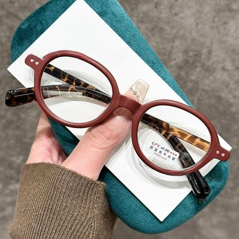 

Fashion Oval Frame Reading Glasses With Anti Blue Light Small Frame Ultra Light Retro Reading Glasses High-Definition +4.0