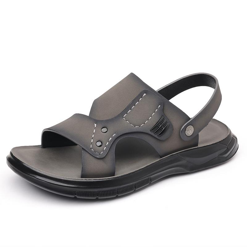 Summer new men's sandals are fashionable, wear-resistant and comfortable, middle-aged dad cool slippers, and beach shoes