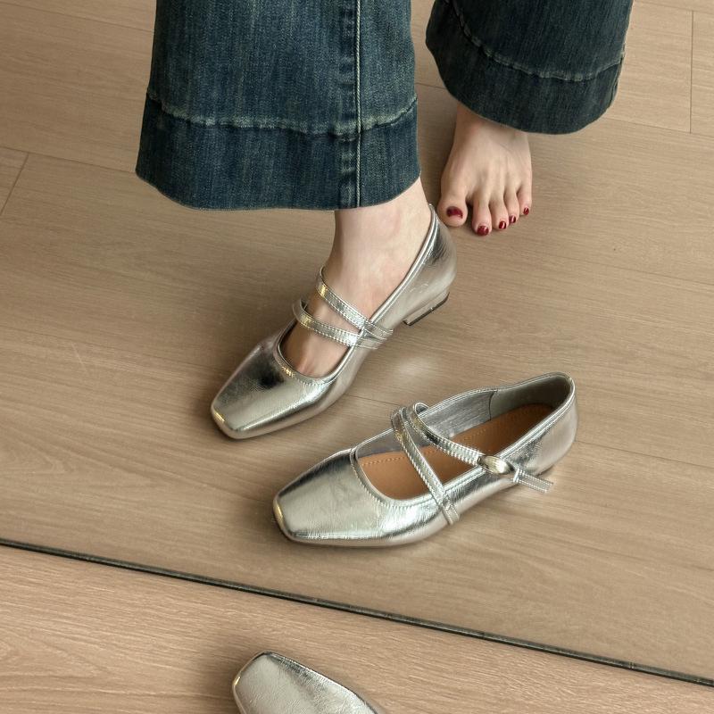 

Sheepskin version! Silver single shoes women s 2025 new autumn square head flat bottom temperament French light mouth Mary Jane women s shoes 39 серебряный