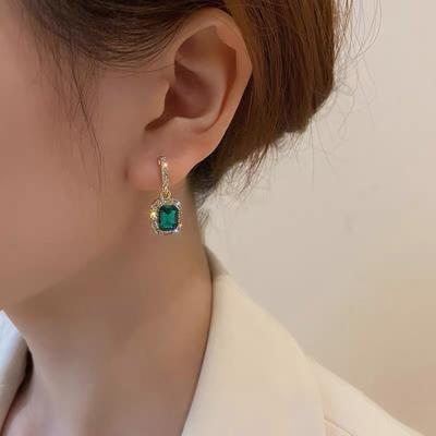 Diamond Studded Geometric Earrings For Women With Full Diamond Temperament, Compact And High-end Earrings