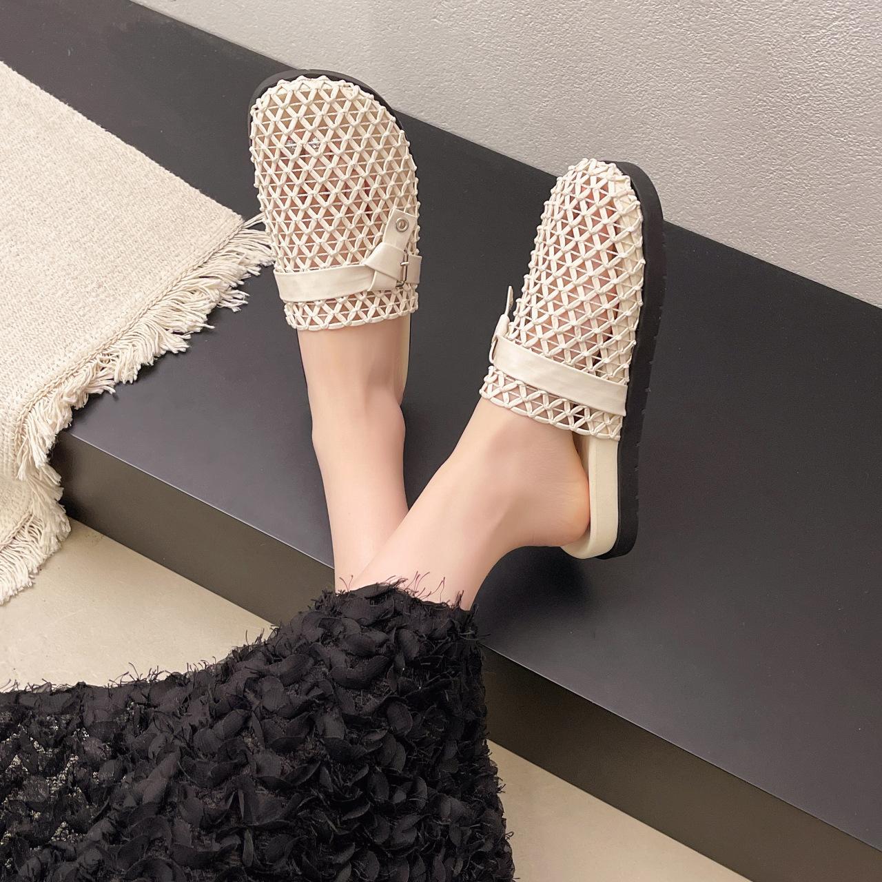 

New Style Shoes - Cool Sandals with A Flat Front and Breathable Sole. 35 бежевый