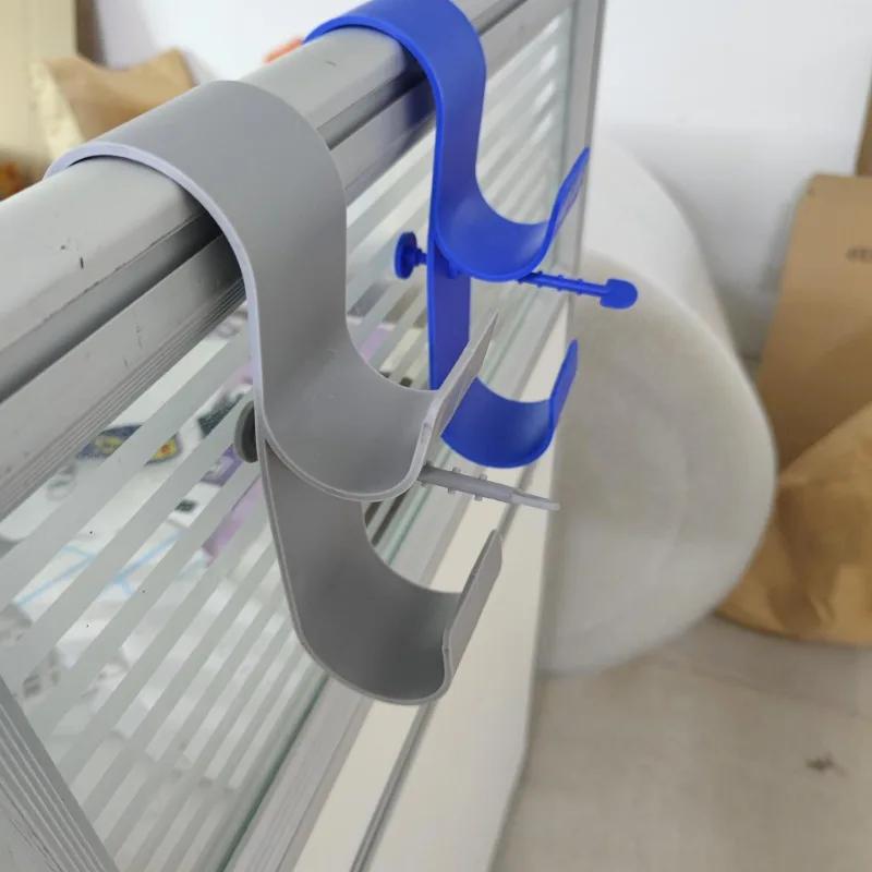 

Вешалка для столбов для бассейна Аксессуары для палубы бассейна с двойным крючком Крючок для скиммера для бассейна Крючок для скиммера для бассейна Телескопические регулируемые крючки для ограждения 1pcs серый