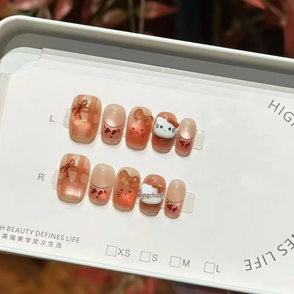 Korta Hjärtformade Matta Pudermist Press-On Naglar - Halvhandgjorda, Söta, Högklassiga, Hudblekande, Avtagbara