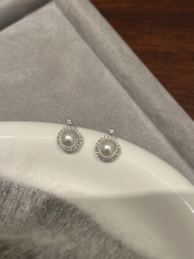 

Sterling silver Shijia pearl round diamond stud earrings light luxury exquisite high temperament earrings women